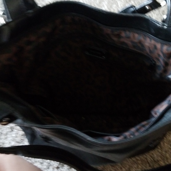 Black leather Nine West Purse - Picture 3 of 3